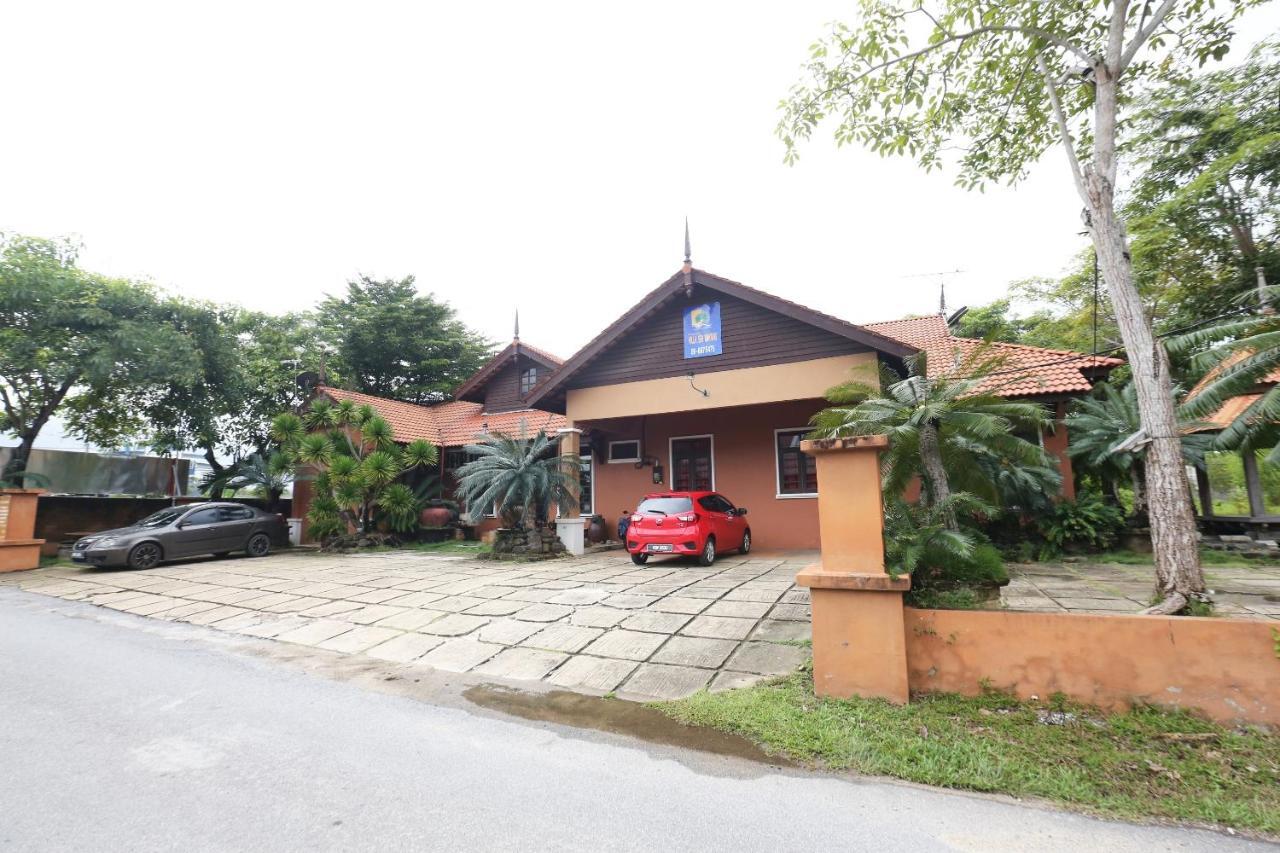 Oyo 89523 Villa Sri Mayang Kuala Terengganu Exterior photo